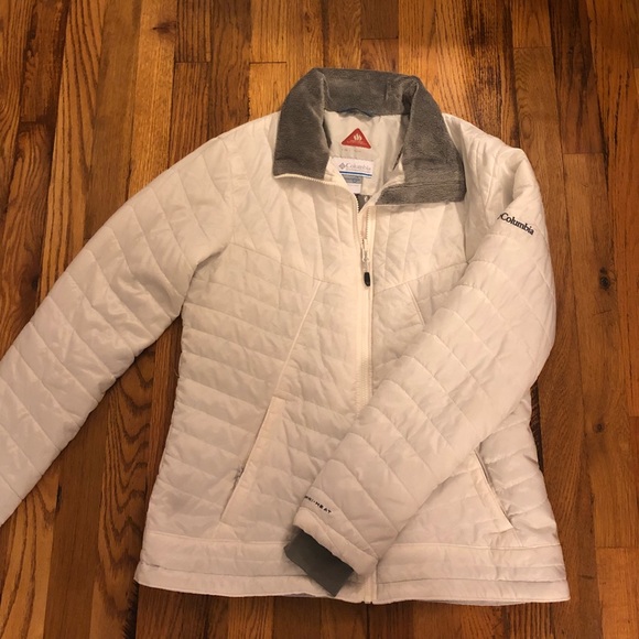 Columbia Jackets & Blazers - Women’s size L Columbia down jacket with Omni heat